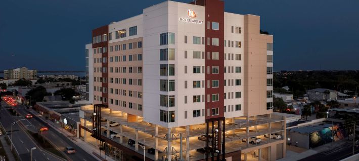 Hotel Melby Downtown Melbourne, Tapestry Collection by Hilton Ξενοδοχεία στην πόλη Brevard County