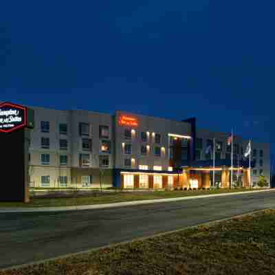 Hampton Inn & Suites Adrian Hotel Exterior