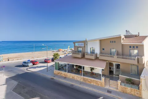Pearl SeaBreeze Suites