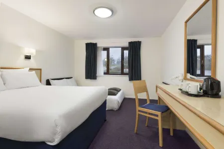 Days Inn by Wyndham Bridgend Cardiff M4