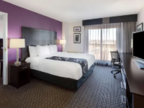 La Quinta Inn & Suites by Wyndham Minneapolis Bloomington W Hotels in Bloomington