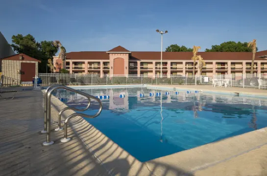 Red Roof Inn Virginia Beach - Norfolk Airport
