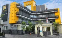 RedDoorz Plus @ Singosari Raya Hotels in Semarang