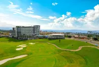 Punta Diamante Premium Hotel فنادق في Floridablanca