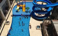 Laut Biru Resort Hotel - de playa