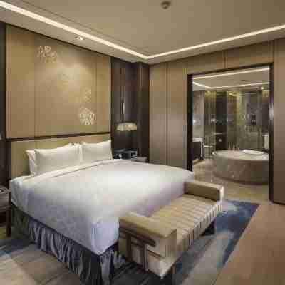 Zhangjiakou HUALUXE Hotel Rooms