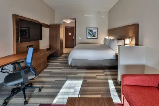 Holiday Inn Express & Suites NASHVILLE METROCENTER DOWNTOWN by IHG