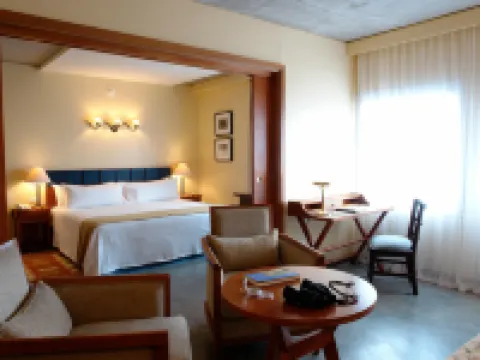 特里託里奧酒店 馬德林港酒店