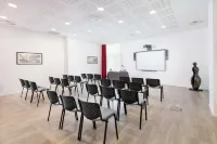 Seven Urban Suites Nantes Centre Hotels in Nantes