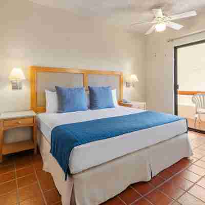 Park Royal Homestay Los Cabos Rooms