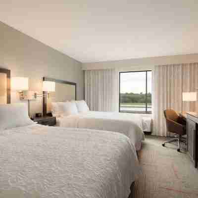 Hampton Inn & Suites Kenosha Rooms