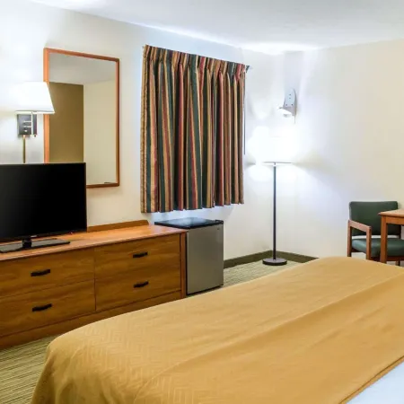 Econo Lodge Elkhart North