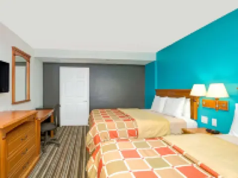 Travelodge by Wyndham LAX Hotels in El Segundo