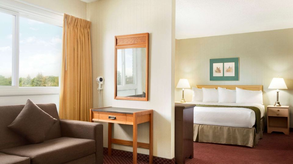 Travelodge by Wyndham Lethbridge