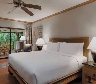 อพาร์ทเมนท์ห้องนอน 2 ห้อง, ห้องนอน 1: เตียงคิงไซส์ 1 เตียง, ห้องนอน 2: เตียงคู่ 2 เตียง, โซฟาเบด, วิวสวน, ระเบียง