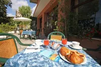 Hotel Kristina - breakfast