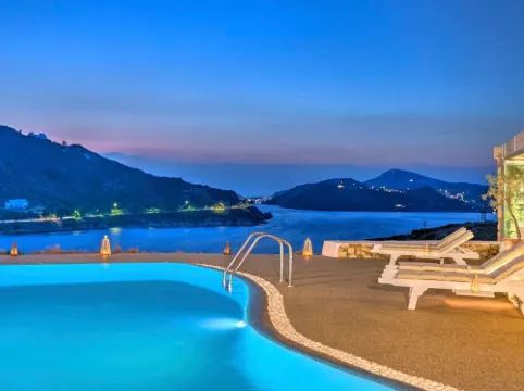 Eirini Luxury Hotel Villas