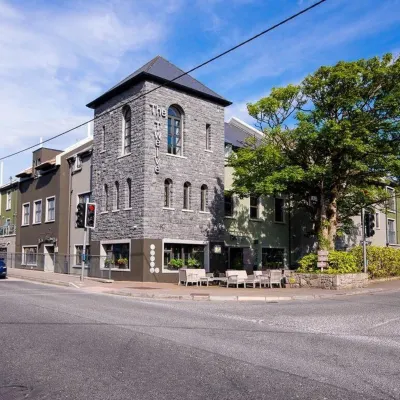 The Twelve Hotel Hotels near The Claddagh