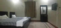 Hotel Serina Inn Hotel dekat Jamia Masjid Gulzar E Habib