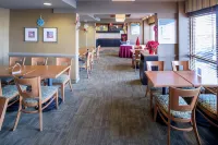 Quality Inn & Suites PE Trudeau Airport Отели в г. Дорваль