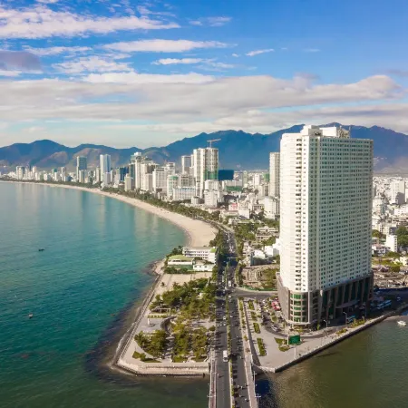 Muong Thanh Luxury Khanh Hoa Отели рядом с достопримечательностью «Пляж Хон-Чонг»