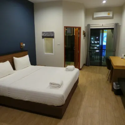 เบิร์ด เดย์ บูติค โฮเต็ล โรงแรมใกล้สะหวันสำราญ
