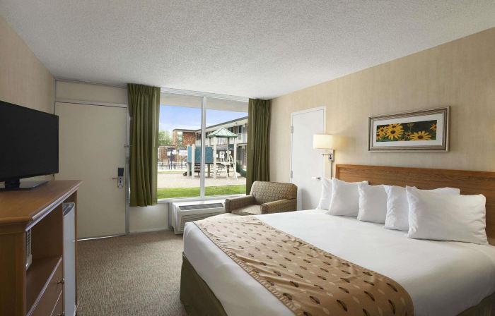 Days Inn by Wyndham Frederick