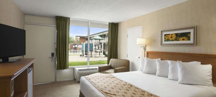Days Inn by Wyndham Frederick Hotels in Frederick County