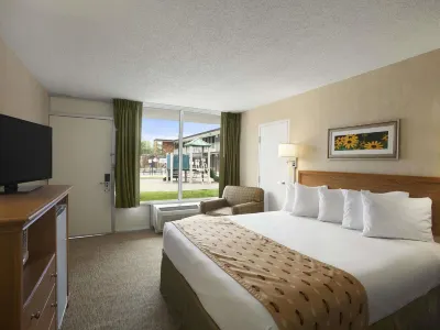 Days Inn by Wyndham Frederick Hotels in 