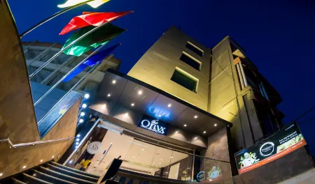 The Onyx Hotel Отели в г. Серайкела Харсаван