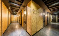 27 Hotel - parking