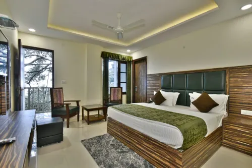 Hotel Comfort Court Các khách sạn ở Phagli Mama