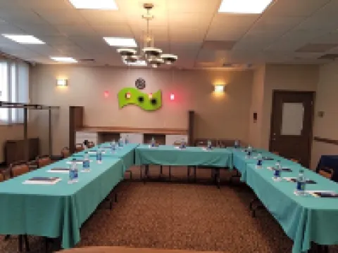 Super 8 by Wyndham Plattsburgh