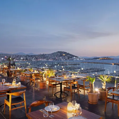 DoubleTree by Hilton Kusadasi