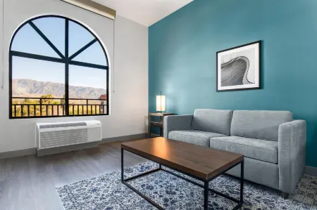 Four Points by Sheraton Ontario-Rancho Cucamonga