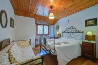 La Tana Dello Scoiattolo Skiing Nearby - Happy Rentals - Parvekkeita