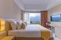 Grand Diara Hotel Hotel dekat Desa Cahaya Sirnajaya