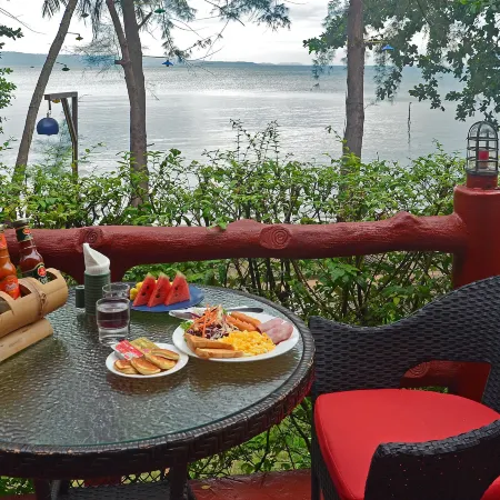 Koh Mak Buri Hut Natural Resort