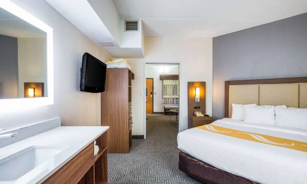 Quality Suites