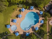 Azambezi River Lodge - Pools