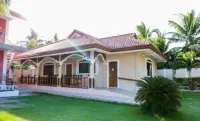 Luzmin BH - Beachfront Cottages Hotels near George Whalesharks Tour Services - Booking Office