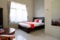 RedDoorz Syariah at Harmoni Near Alun Alun Kudus - 2-Star