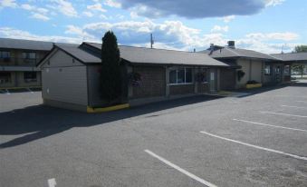Camelot Court Motel