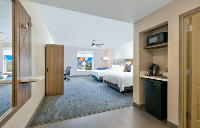 ฮอลิเดย์ อินน์ เอ็กซ์เพรส แอนด์ สวีทส์ นอร์ท ดัลลัส แอท เพรสตัน บาย IHG