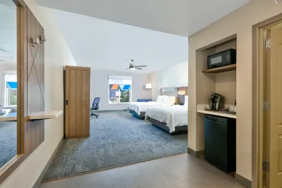 Holiday Inn Express & Suites North Dallas at Preston 댈러스 호텔