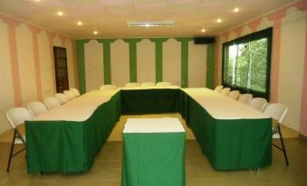 Victoria Guest House - Housity