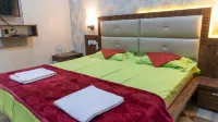 Hotel cm Palace, Varanasi Hotels in Amara Khaira Chak