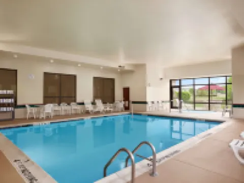 แฮมป์ตันอินน์ เควกเกอร์ทาวน์ โรงแรมในBucks County