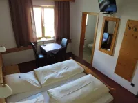 Hotel Zur Ulme Hotels in Finsing