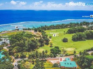 拉羅湯加島高爾夫海景酒店